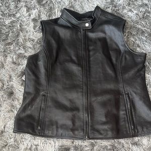 Brown Leather Vest with Zipper Pockets